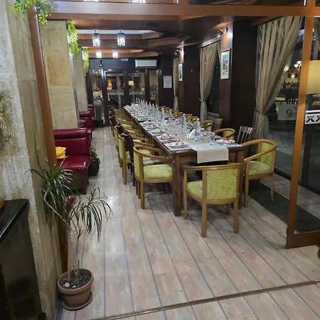 Хотел комплекс ,,трявна